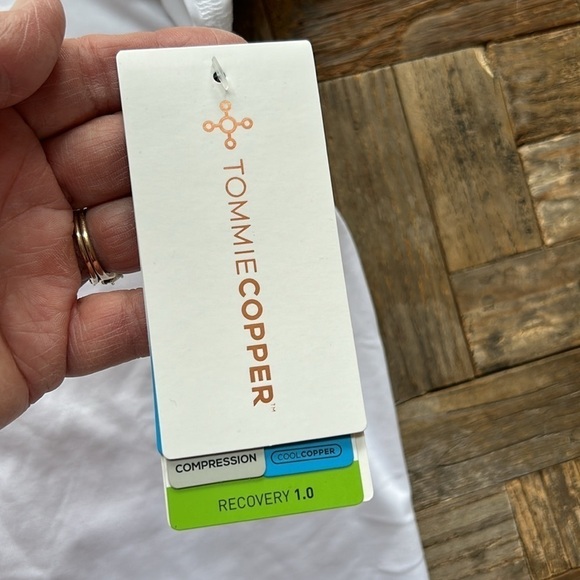 Tommie Copper Compression Fit Performance Top NWT - Picture 5 of 6